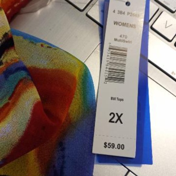 2X  Peter Nygard Multicolored top. - Picture 5 of 5